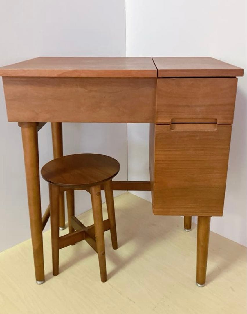 ウォールナット　ドレッサー＆チェア　コスメワゴン　デスク　チェア