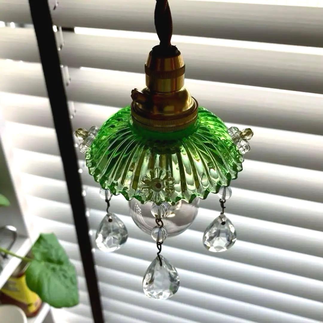 ミニシャンデリア　１９世紀　ウランガラス　フランス　超ミニシェード