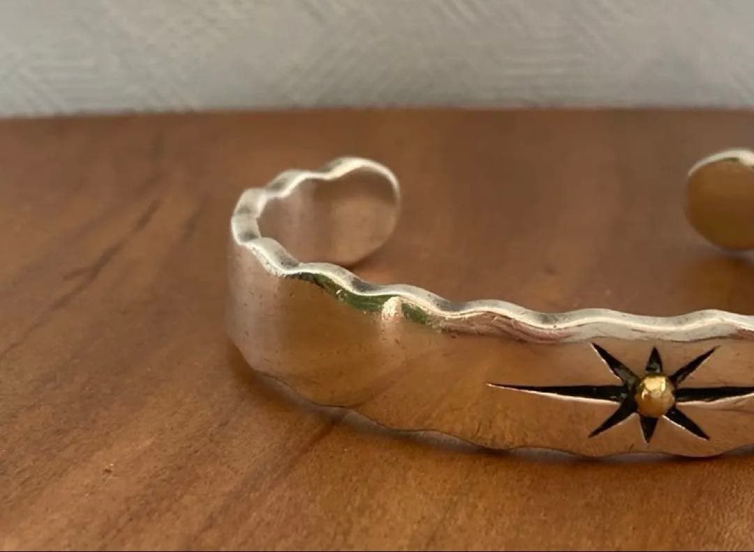 90sシルバーバングル｜925刻印×刻印×金のポイント｜インディアンジュエリー風