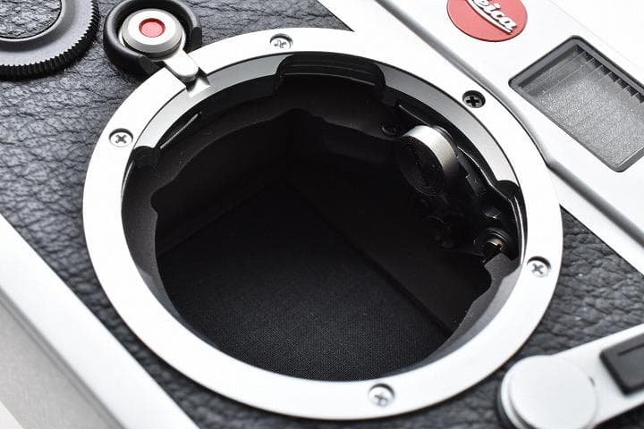 50285E ほぼ未使用!新品級美品! LEICA M6 0.72 ライカ 純正