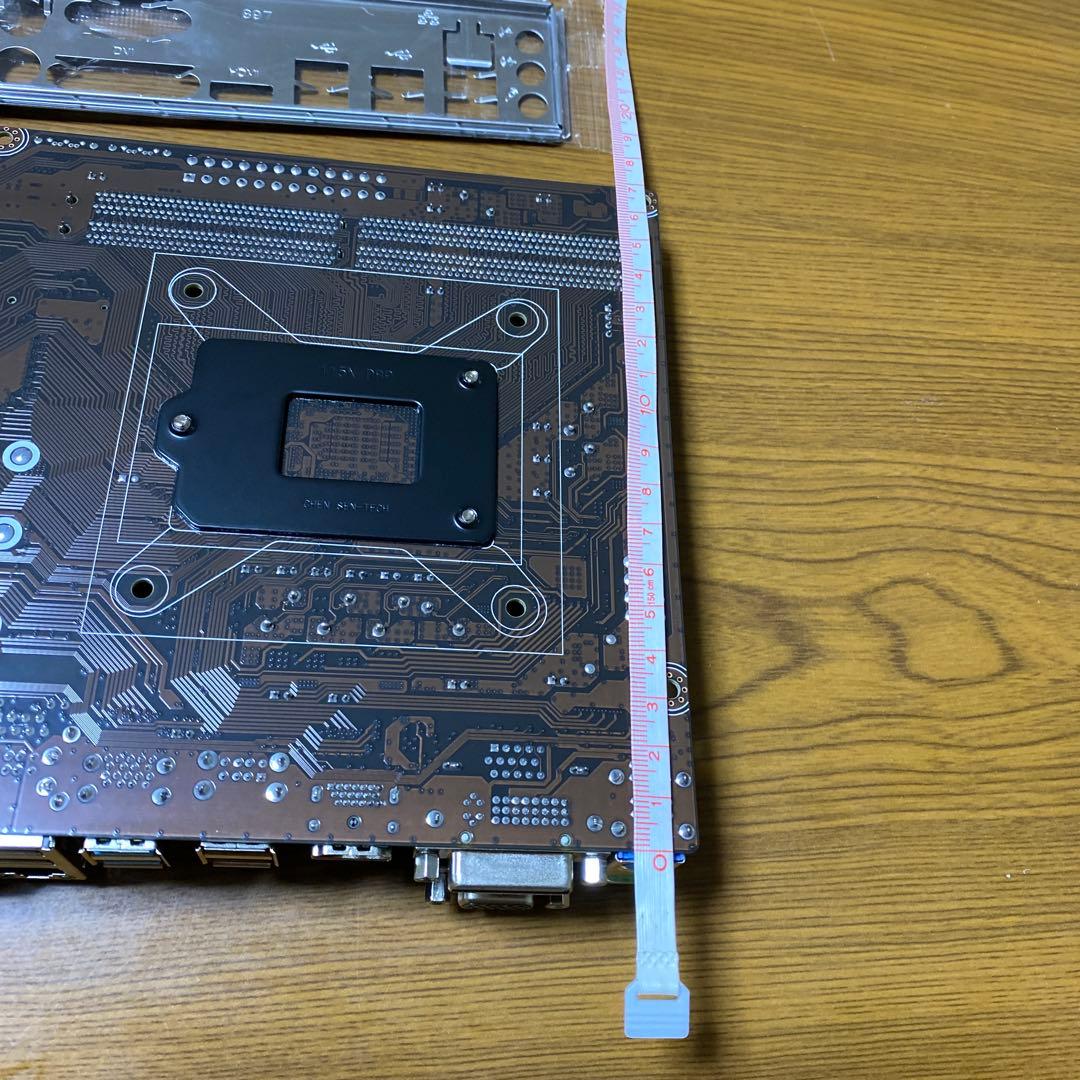 フジミ模型の1/700スケール　日本海軍航空母艦 翔鶴のプラモデルキット