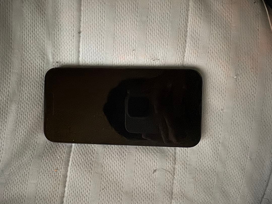 か*と様 バッテリー容量84%！iPhone13 ミッドナイト