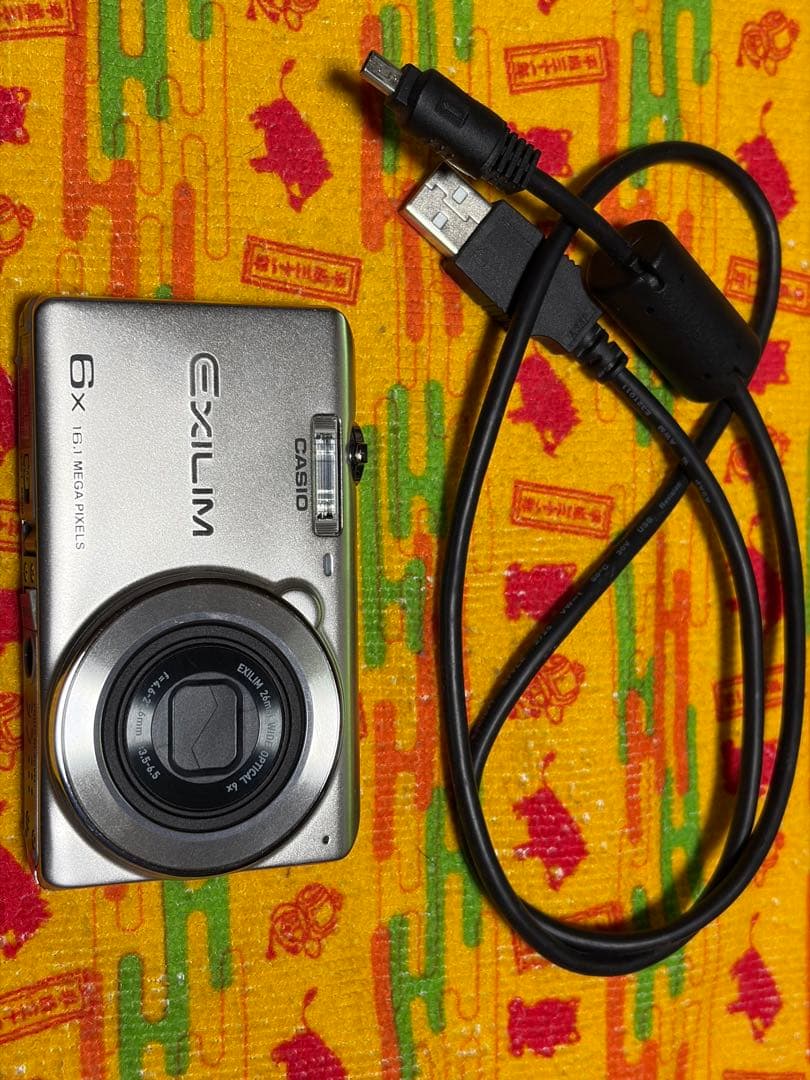 CASIO EXILIM メガピクセル シルバー