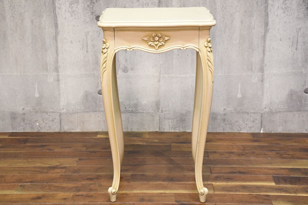 DGC9 カリモク ドマーニ ルイ15 サイドテーブル 猫脚 レリーフ ロココ