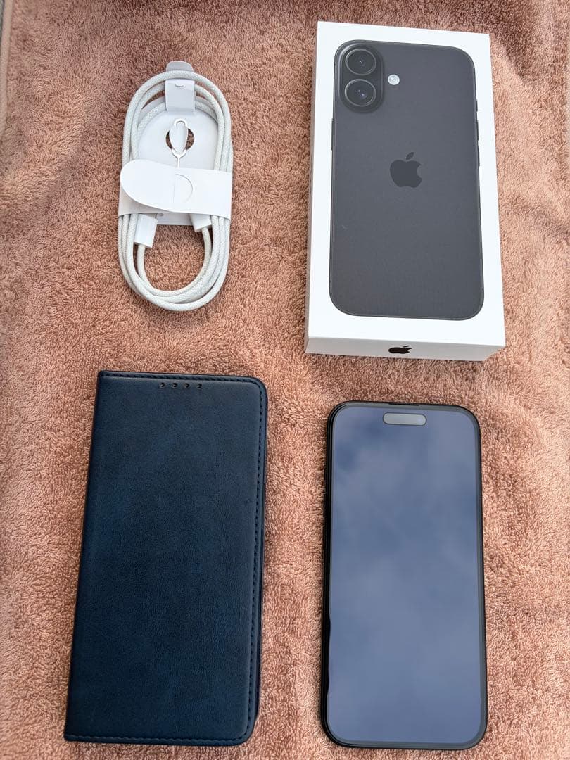 Apple iPhone 16 ブラック ￼128GB 99% ￼ SIMフリー