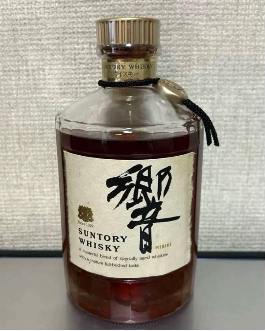 サントリー　SUNTORY ウイスキー 響 750ml 裏ゴールドラベル
