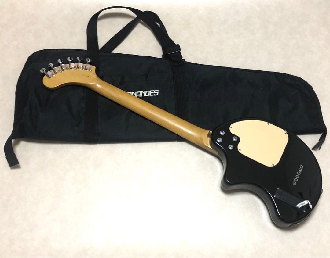 【美品】ZO-3 ブラック アンプ内蔵ミニギター 専用ケース付き！！