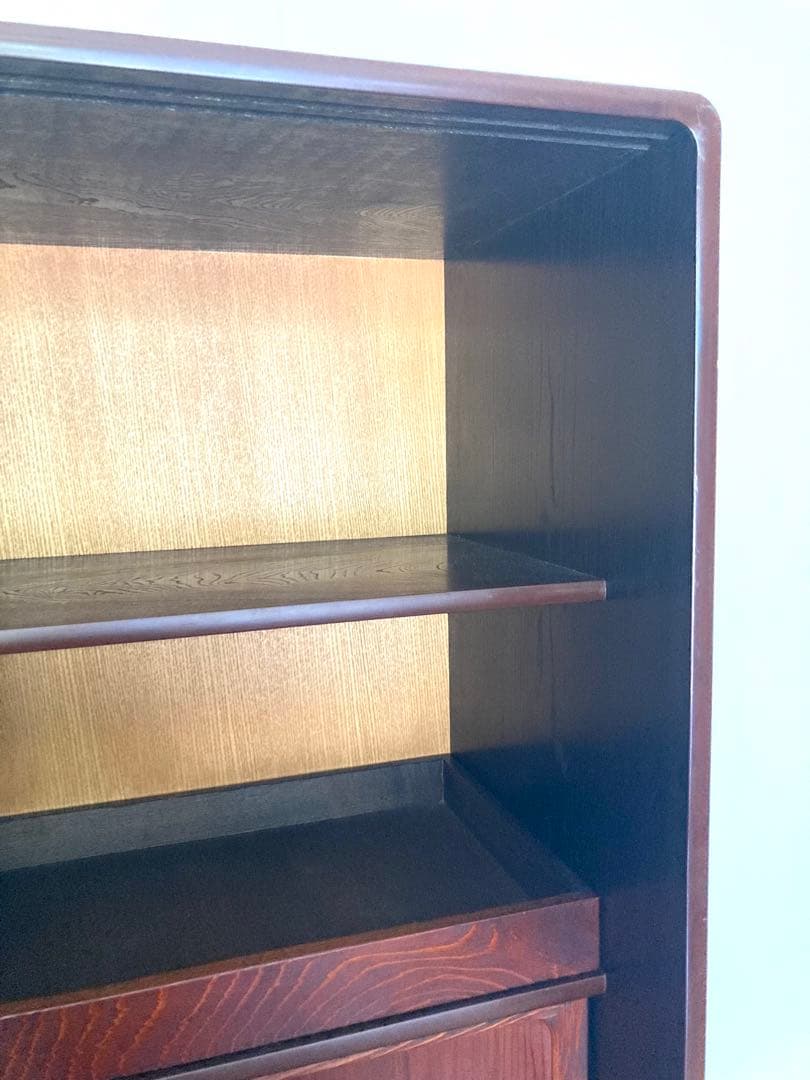 【連休sale】佇まい良さげな収納棚　食器棚