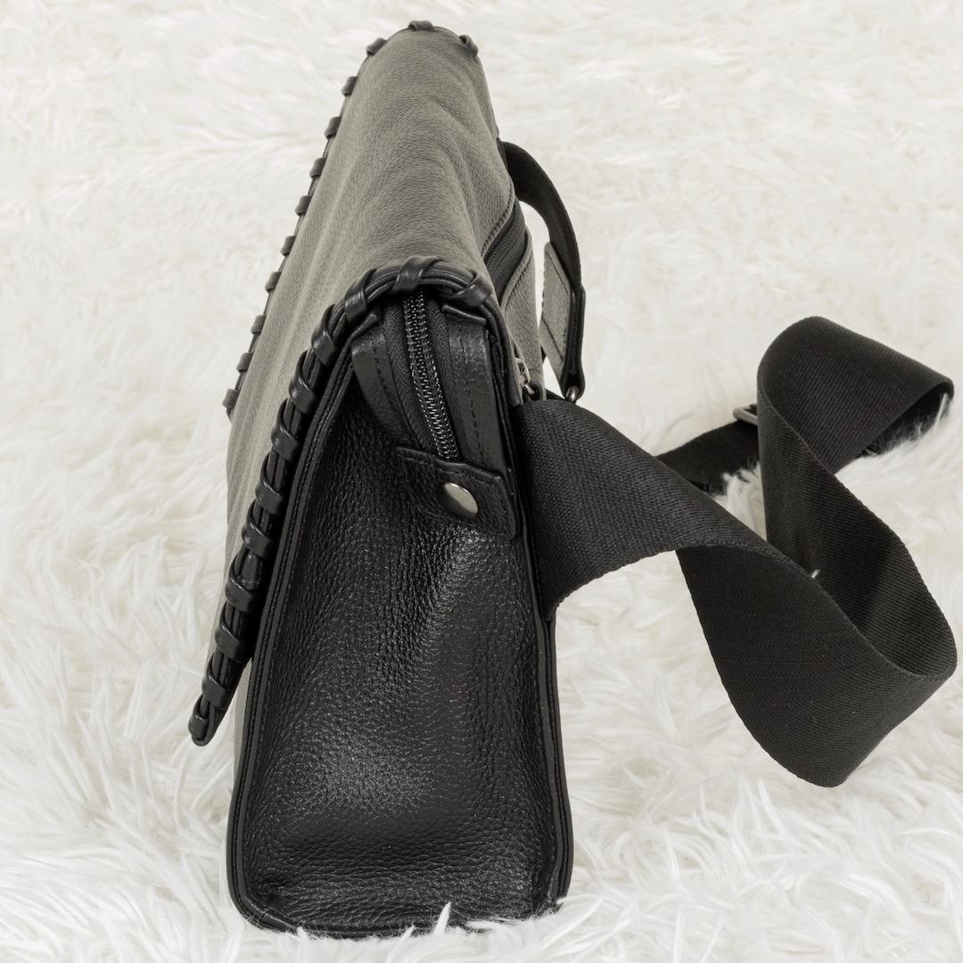 美品 ear PAPILLONNER 柄ワイドテープショルダーバッグ ブラック