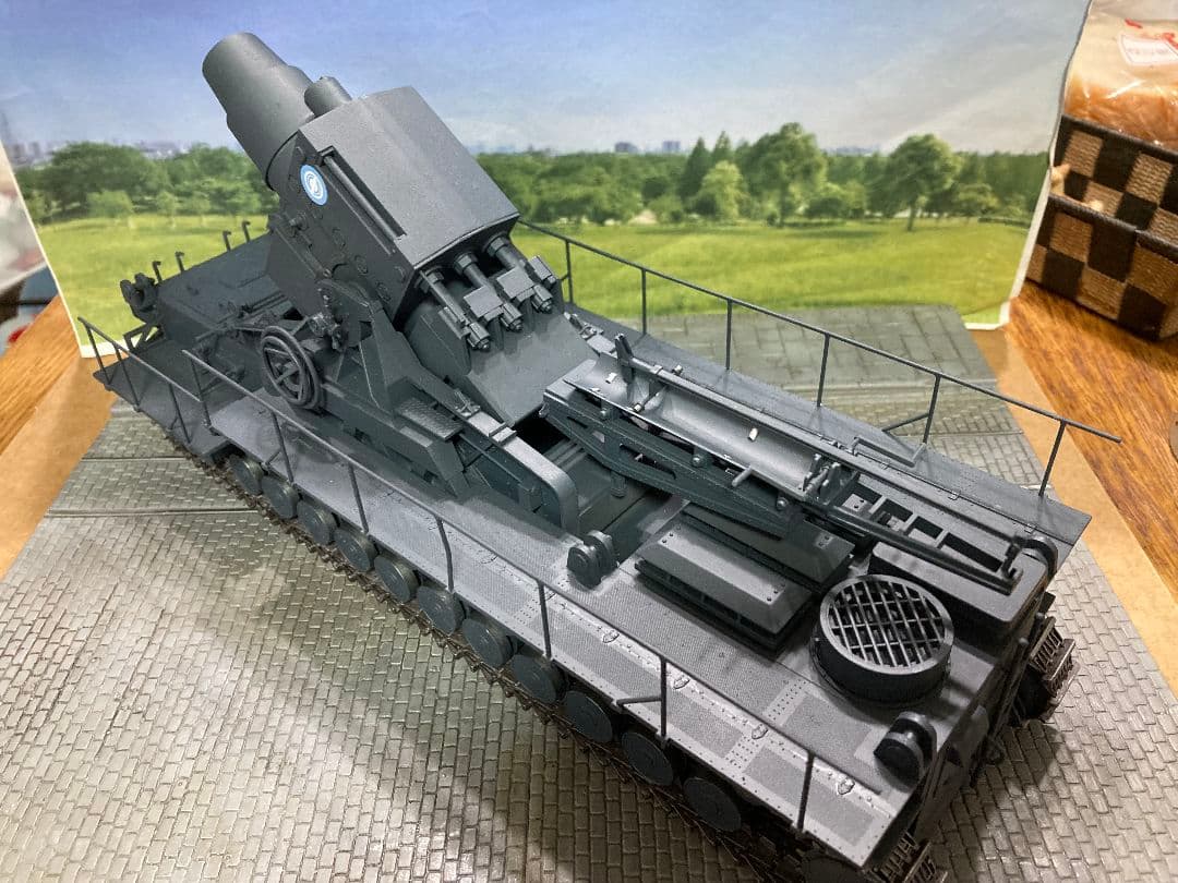 【塗装済完成品】1/35カール自走臼砲ガルパン大学選抜チーム風