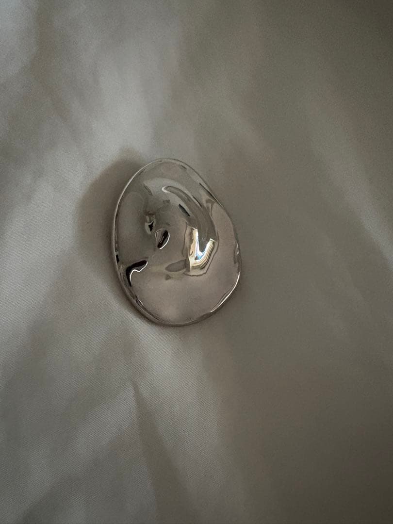 美品　chieko+ チエコプラス　egg brooch シルバー