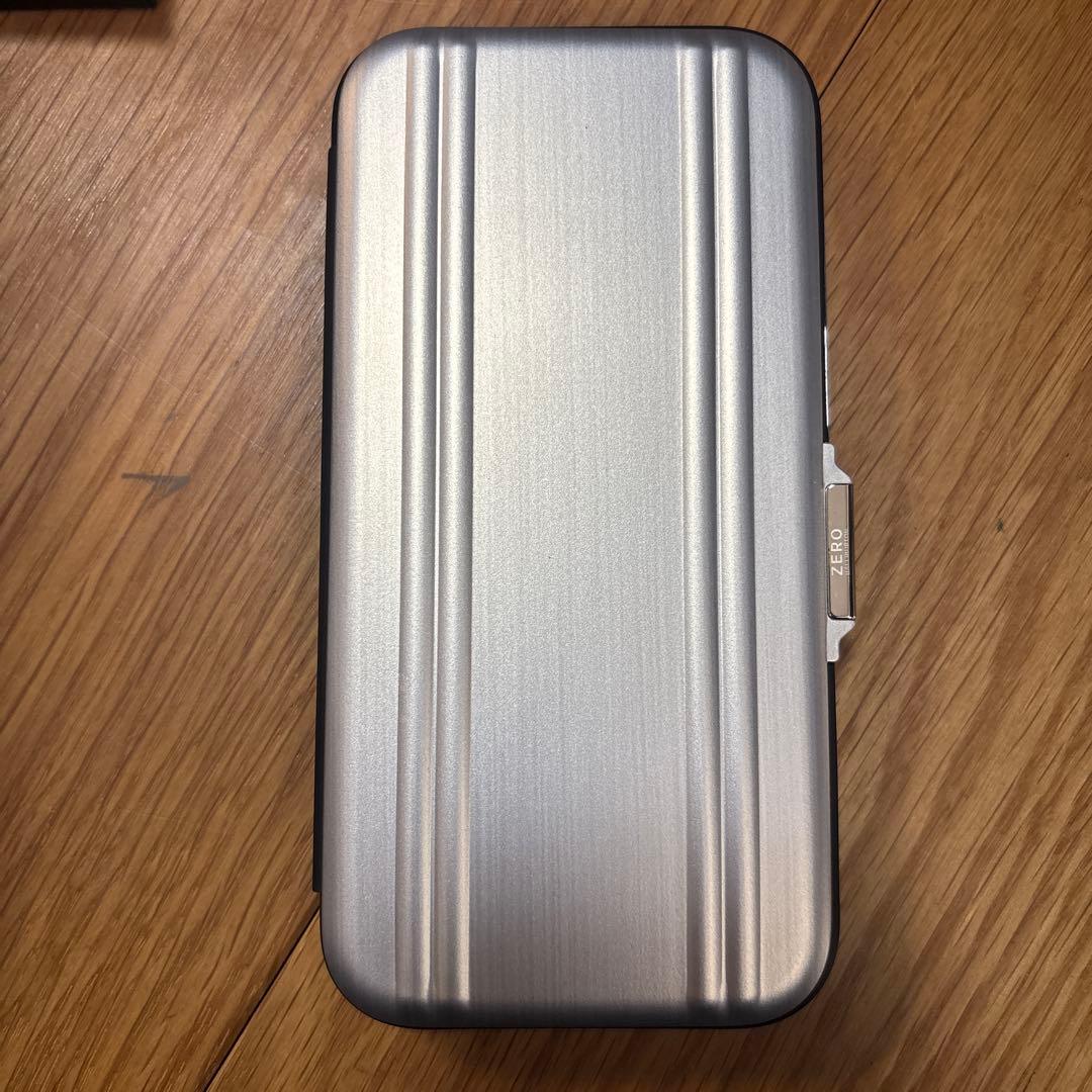 ZERO HALLIBURTON iPhone用ケース 手帳型シルバー