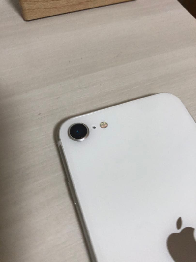 Apple iPhone SE (第２世代) 64GB ホワイト 美品 ジャンク