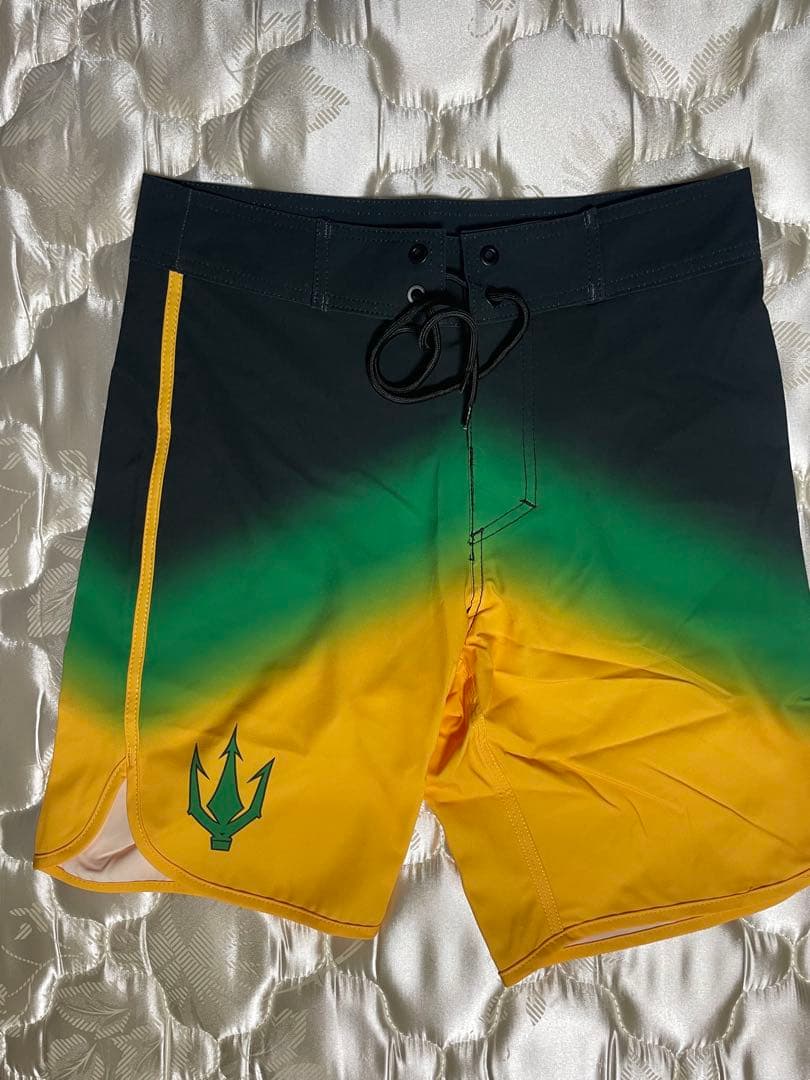 FIEDファイドサーフパンツ 26インチ V5新品未使用