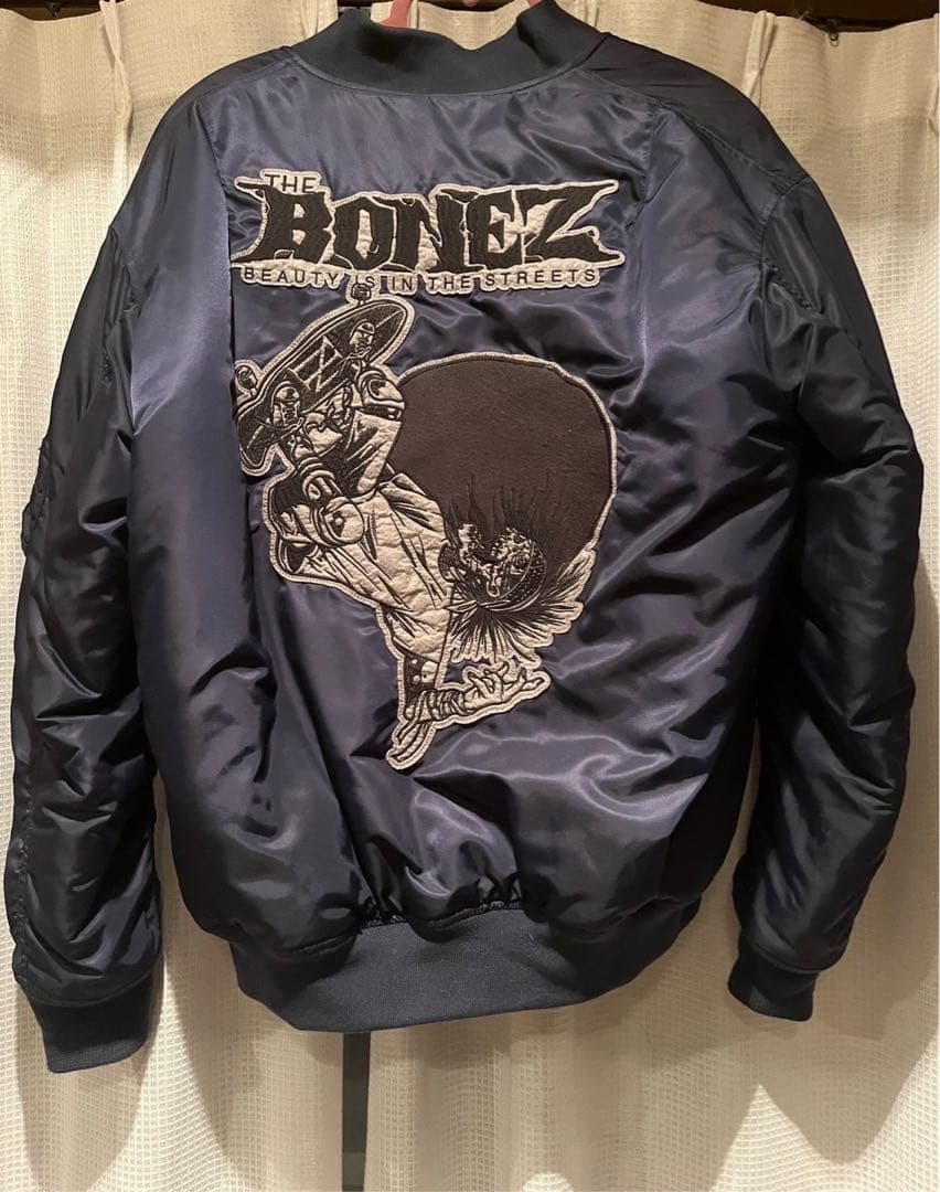 The Bonez MA-1ジャケット