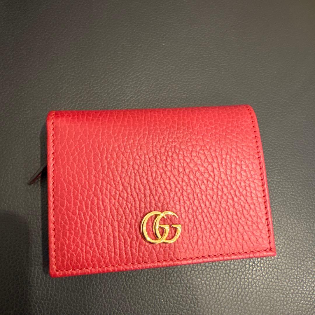 クロエGUCCI GGマーモント二つ折り財布超美品