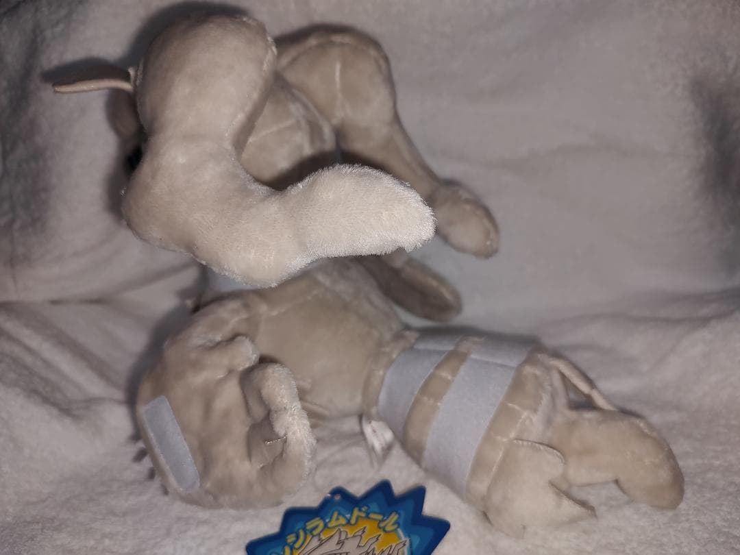 レシラムドール　ポケドール　ポケモンセンター　ポケットモンスター　ぬいぐるみ