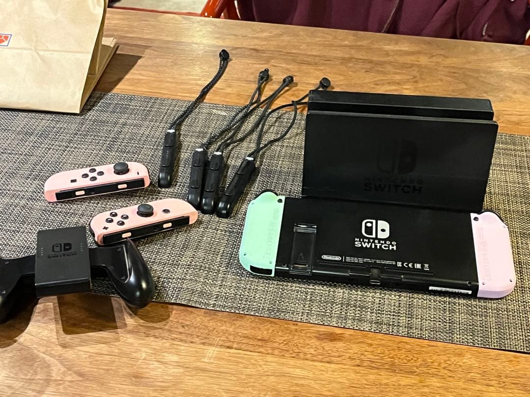 Nintendo Switch 本体 ピンク/ミントJoy-Con 合計8個