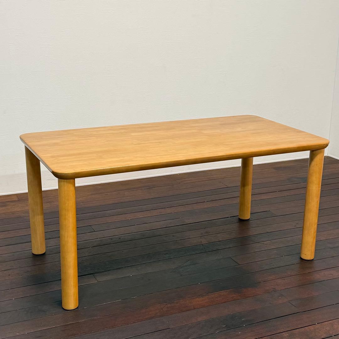 H111C19 カリモク karimoku ダイニングテーブル 四本脚