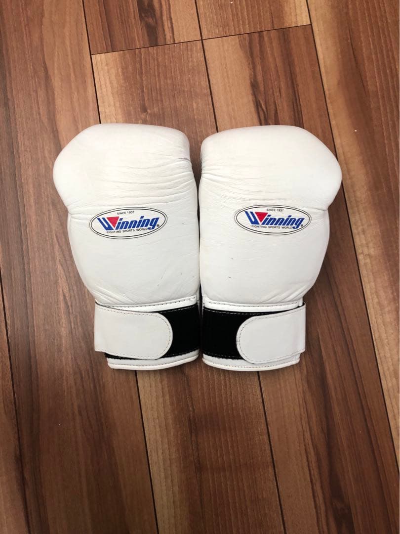 ウイニンググローブ　10オンス