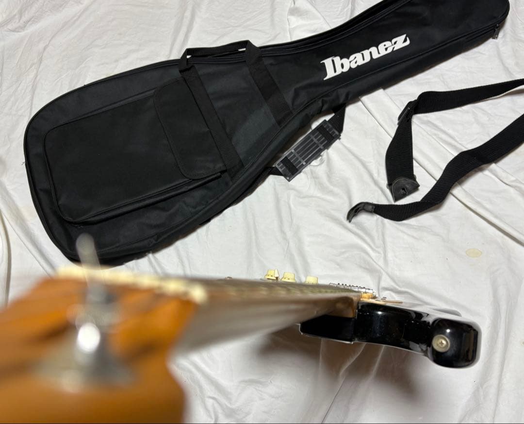 Squier by Fender エレキギター　ソフトケース付1916-01-3