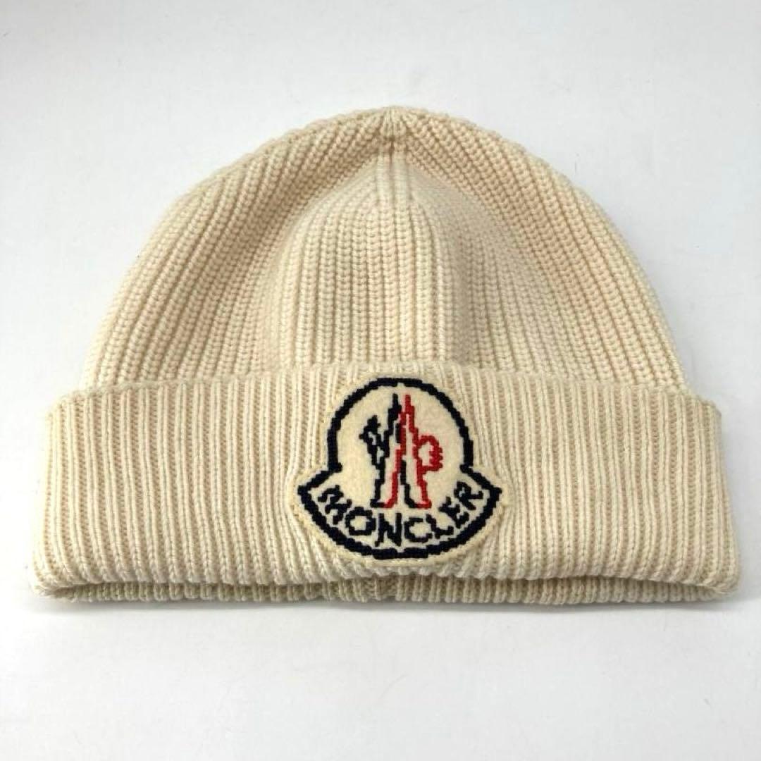 15669✨モンクレール 24年 ニット帽 ビッグロゴ ホワイト