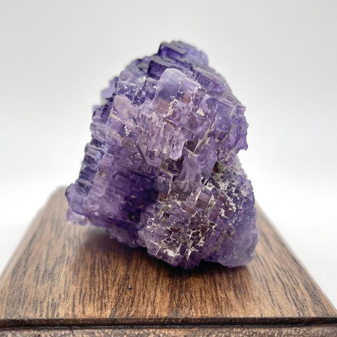 中国 新疆ウイグル自治区産 フローライト 鉱物標本