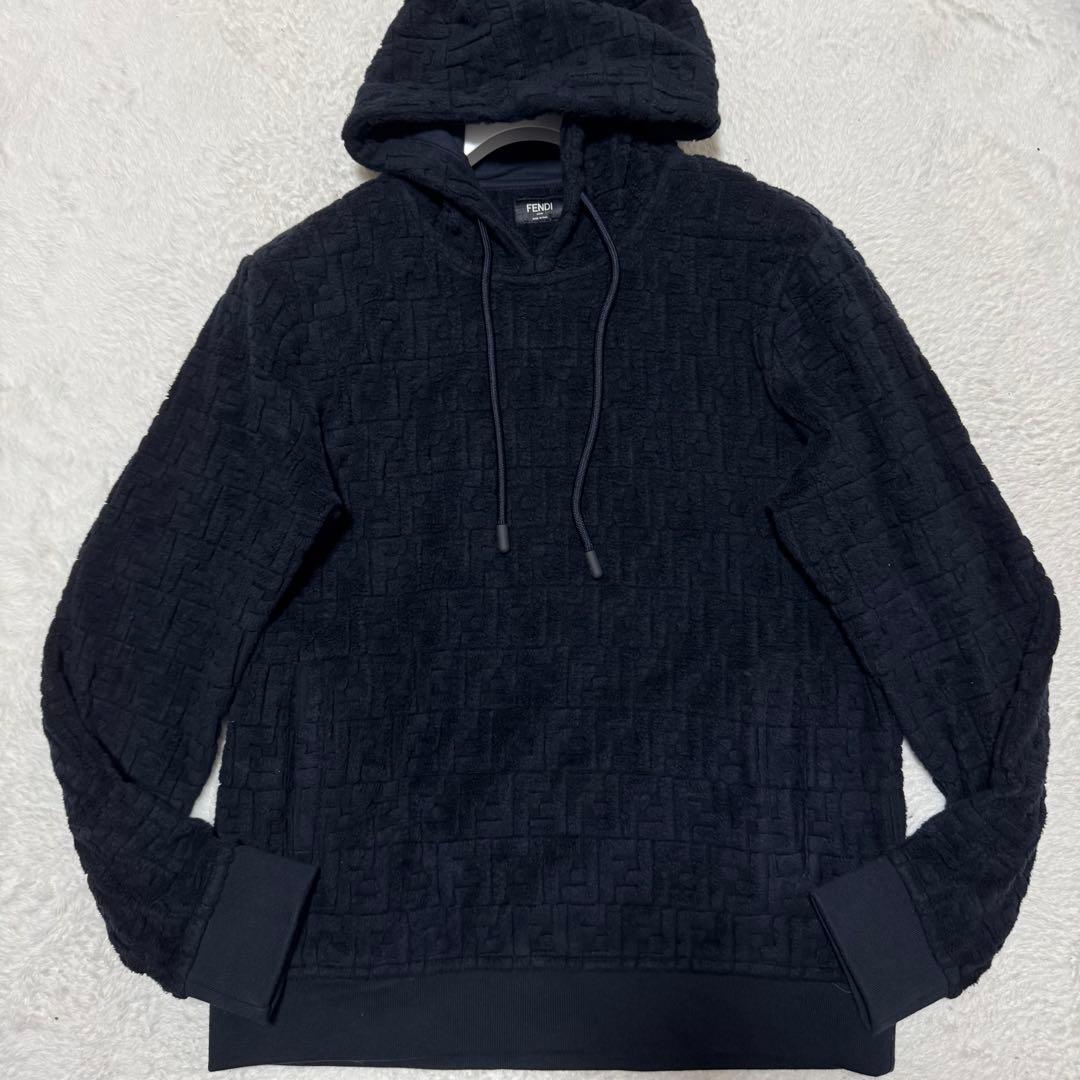 美品！FENDI　ズッカ柄　パーカー　フーディー　プルオーバー　エンボス加工