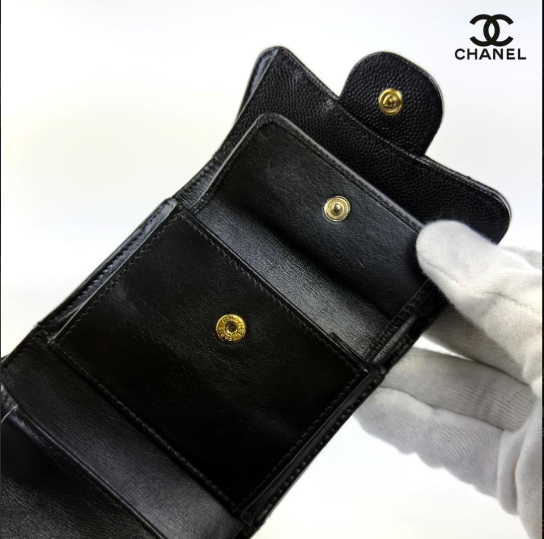 正規品　新型タイプ　シャネル　マトラッセ　ゴールド金具　フラップ　三つ折り財布