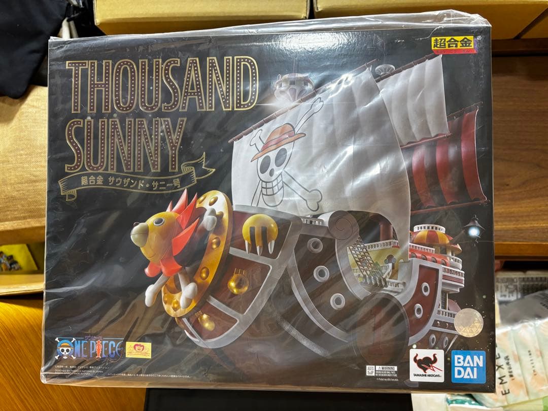 【新品】BANDAI 超合金THOUSAND SUNNY ワンピース フィギュア