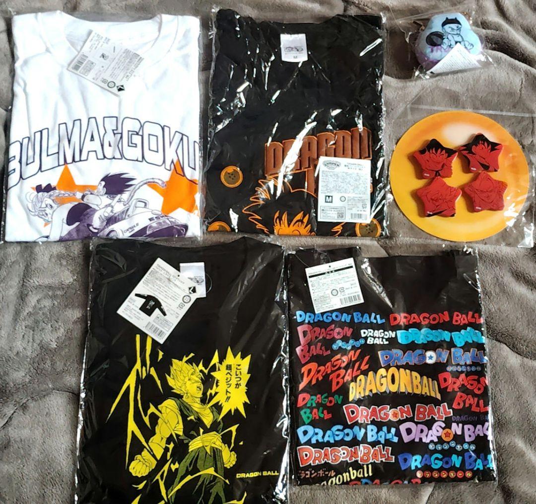 DRAGON BALL　Tシャツ　トートバッグ　ポーチ　缶バッジ セット