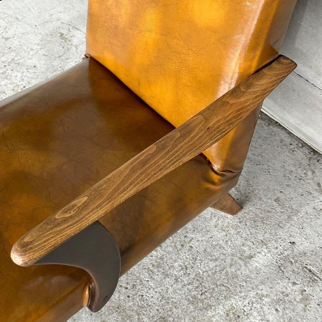 ✦1960〜1970✦PUレザー張り　ラウンジチェア 木製脚　喫茶店　昭和レトロ