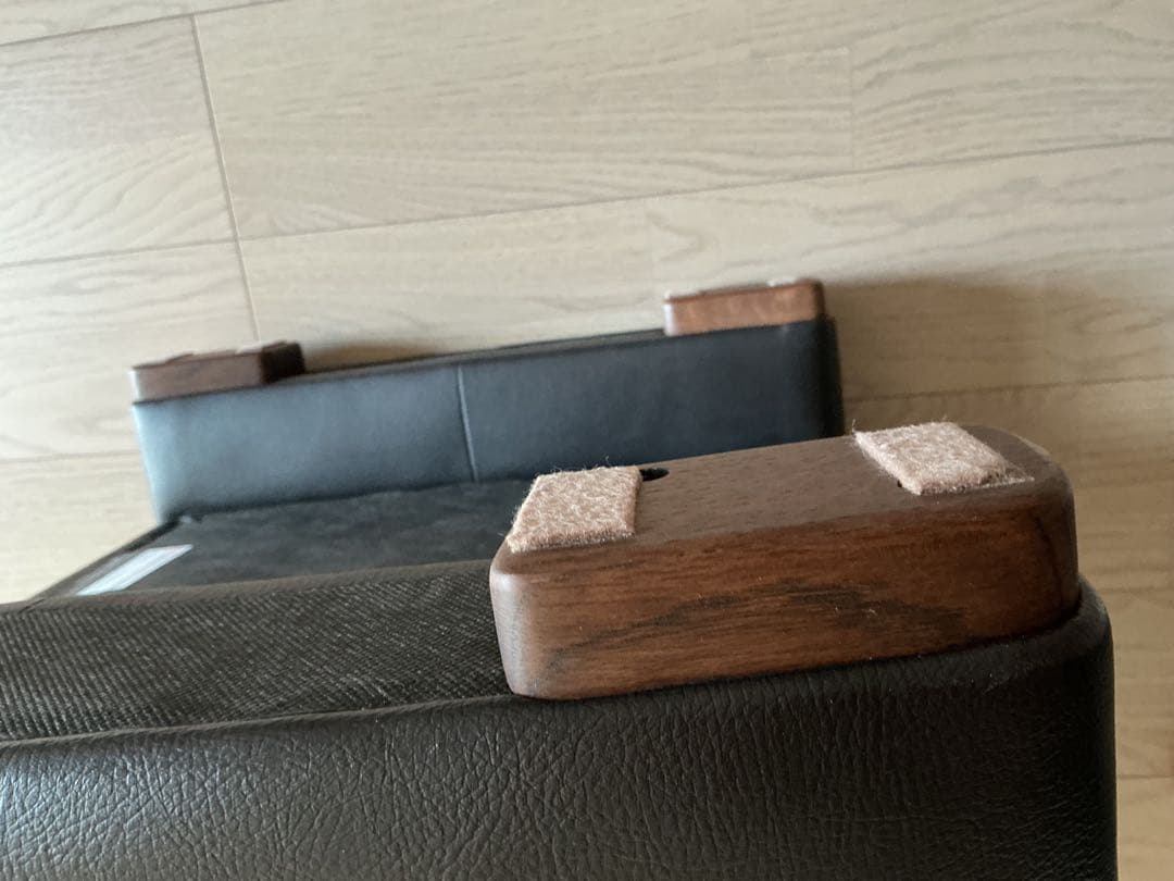 カリモク　レザー　オットマン　本革