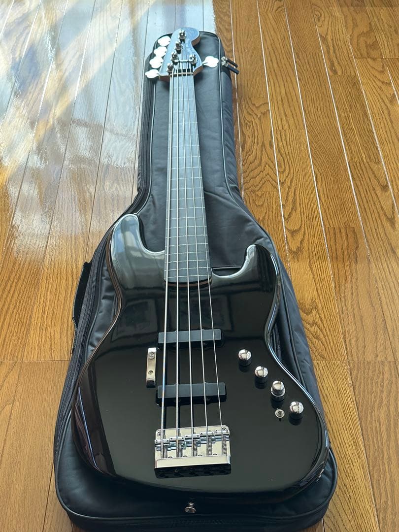 [美品]Squier Deluxe Jazz Bass Active V