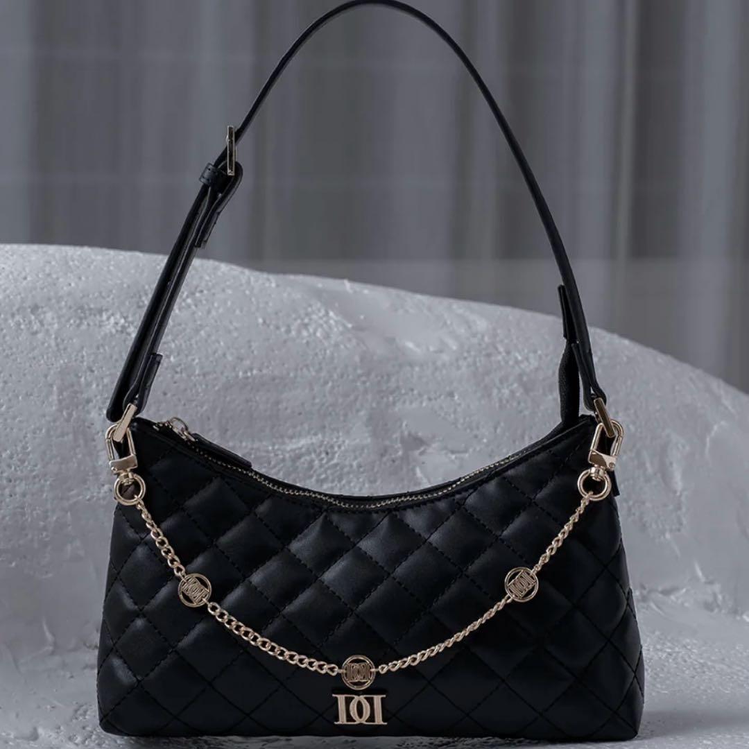 Darich キルティングチェーンハンドミニバッグ ブラック