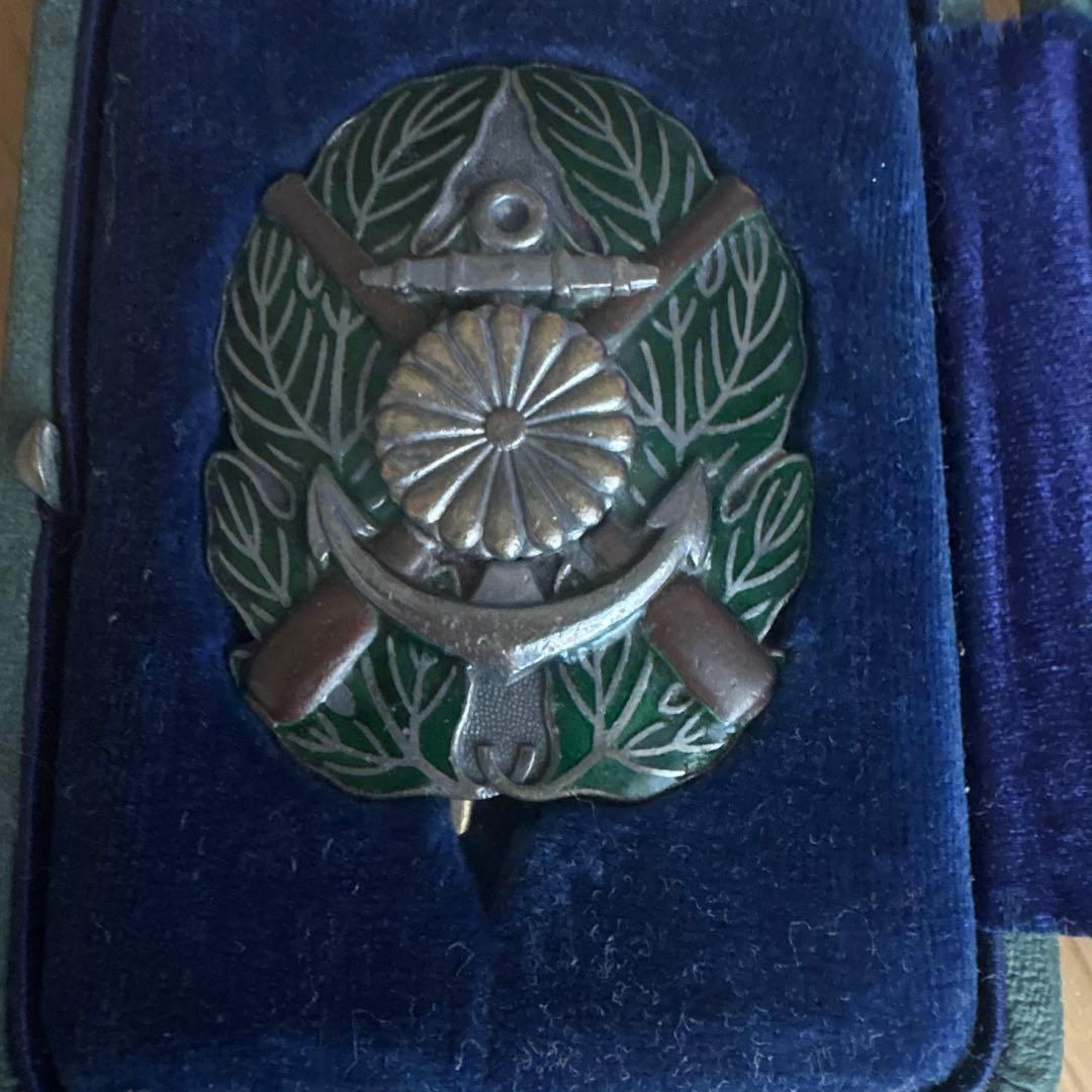 艦砲射撃 優等徽章 勲章 バッジ 旧日本軍 コレクション 箱付き 軍隊