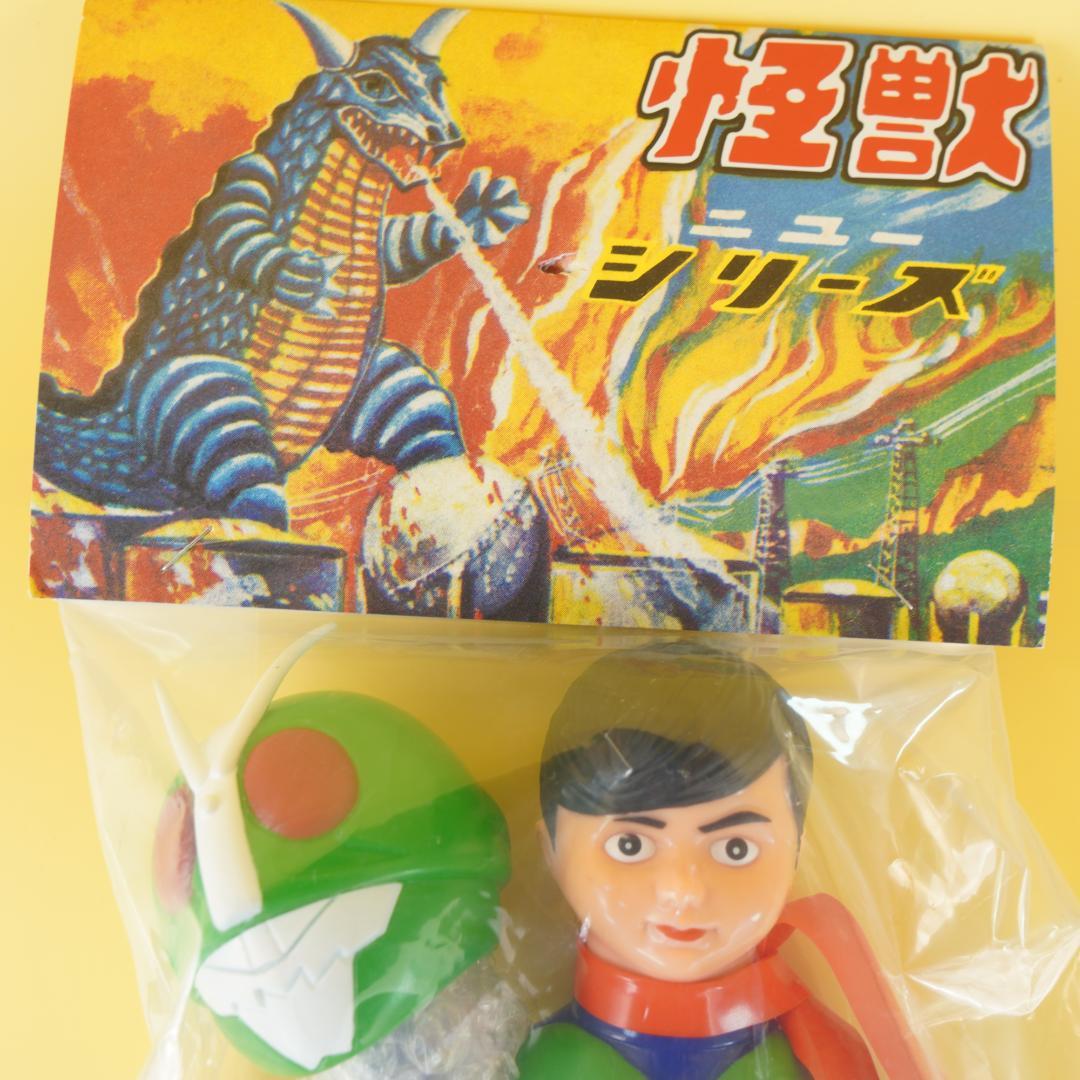 無版権　仮面ライダー　パチソフビ（珍品）