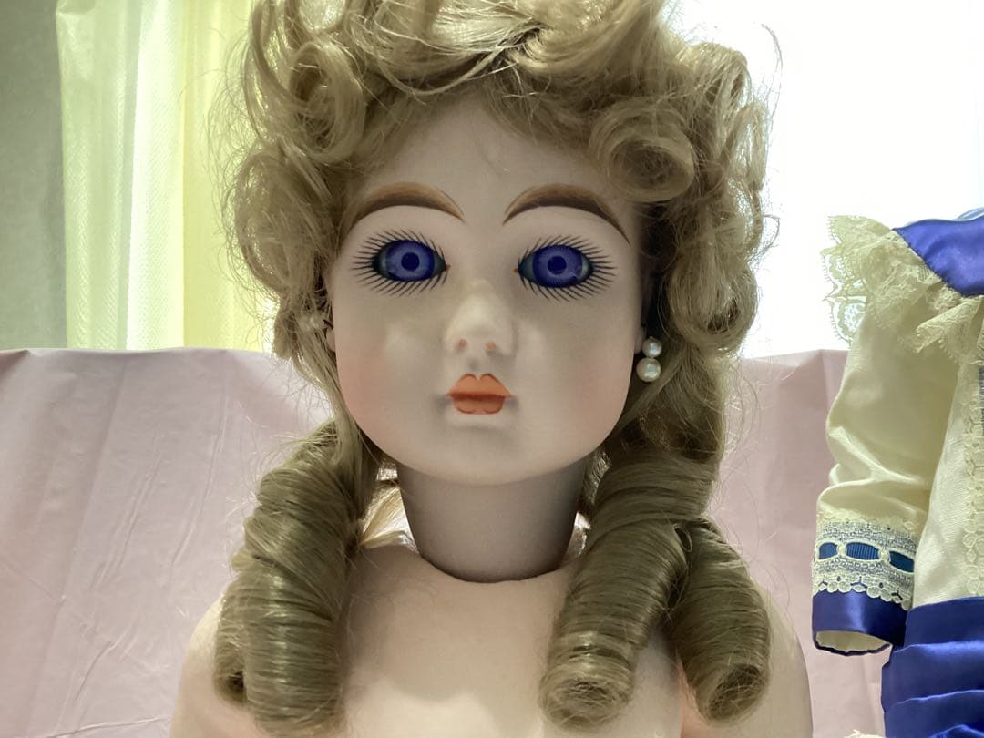 ビスクドール　スタイナー　アンティークドール　ヴァイオレットアイ　 青白ドレス