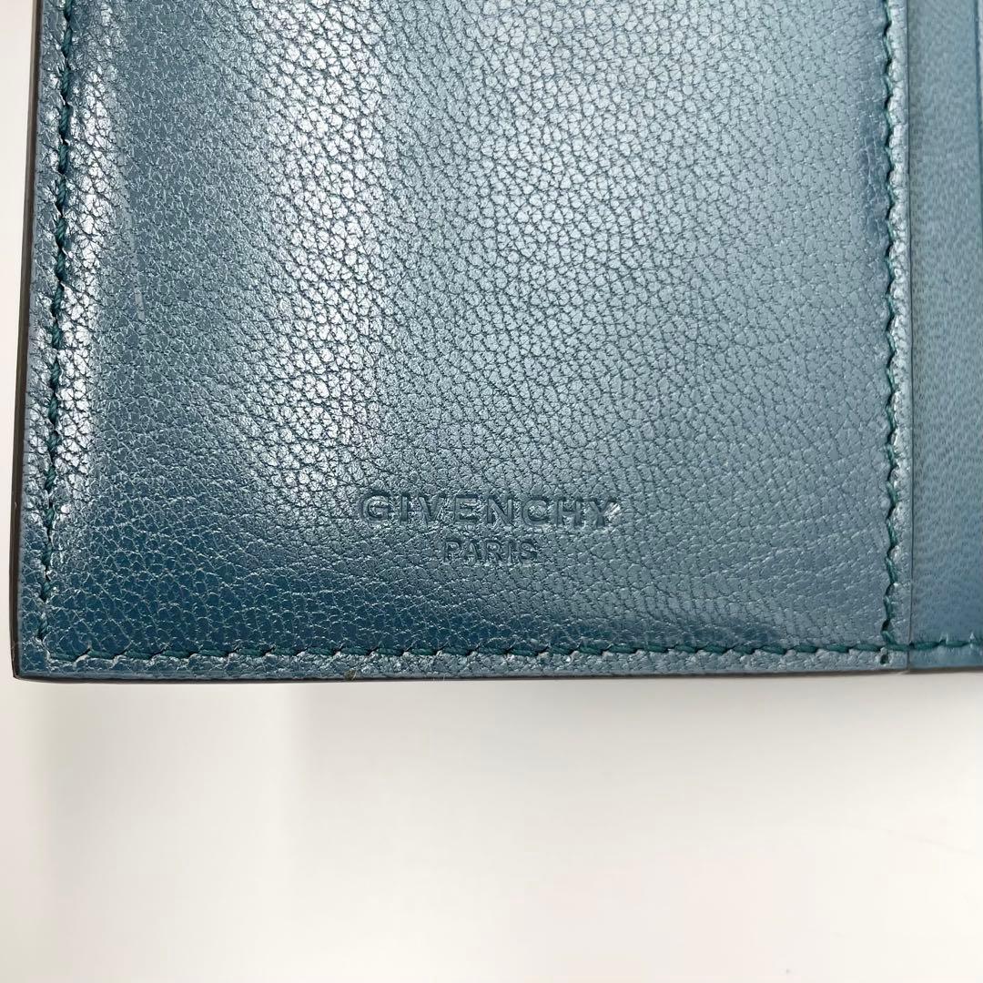 未使用★GIVENCHY キルティング　2G 二つ折り財布　レザー　ブルー系