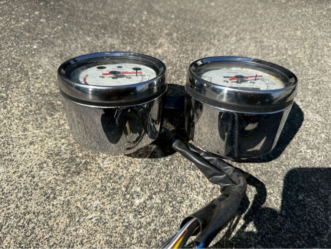 sr400 スピードメーター、タコメーター　純正品