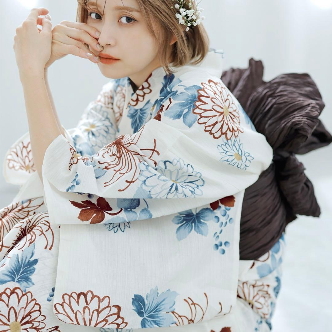 浴衣セット(ゆかた•兵児帯•下駄•着付け本•腰ひも)