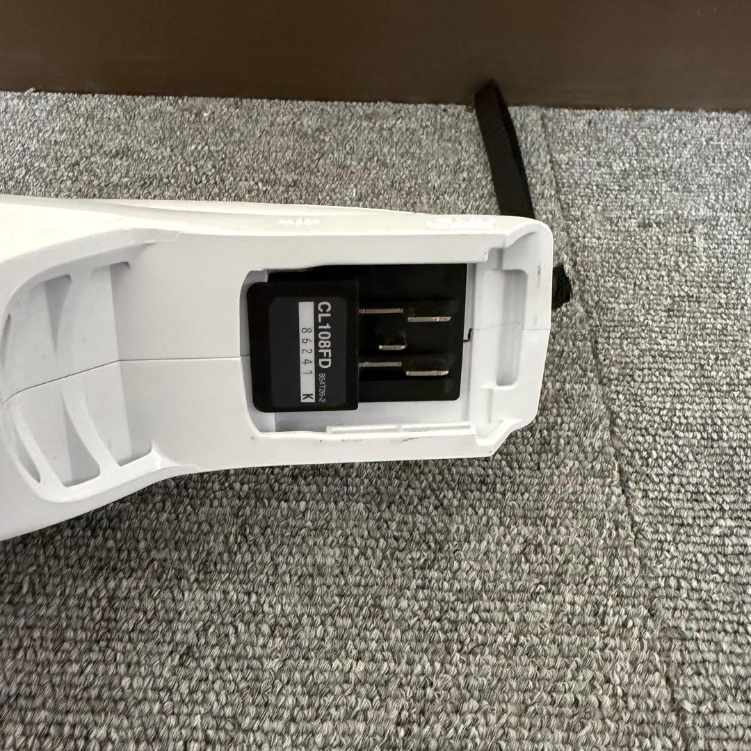 マキタ 充電式クリーナ CL108FD コードレス掃除機　バッテリー充電器付きY