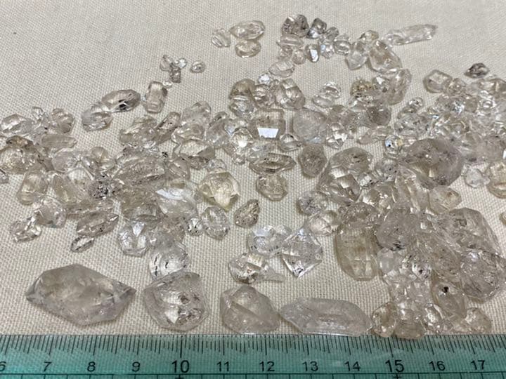 ダイヤモンドクォーツ　110g ハキマー