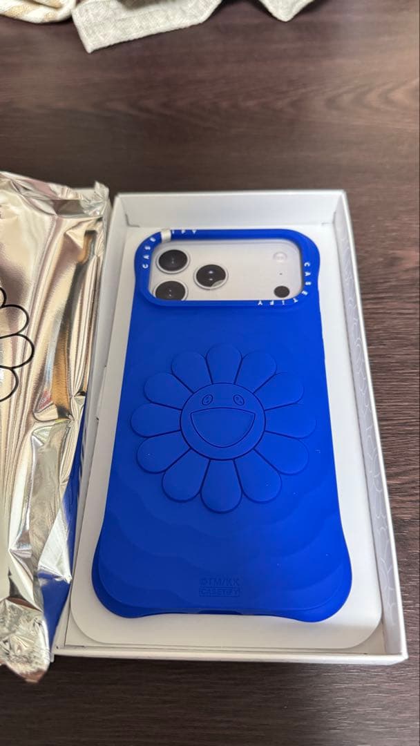 ぴーまん⭐︎～村上隆～FLOWERSBLOOM⭐︎iPhone17proMAX