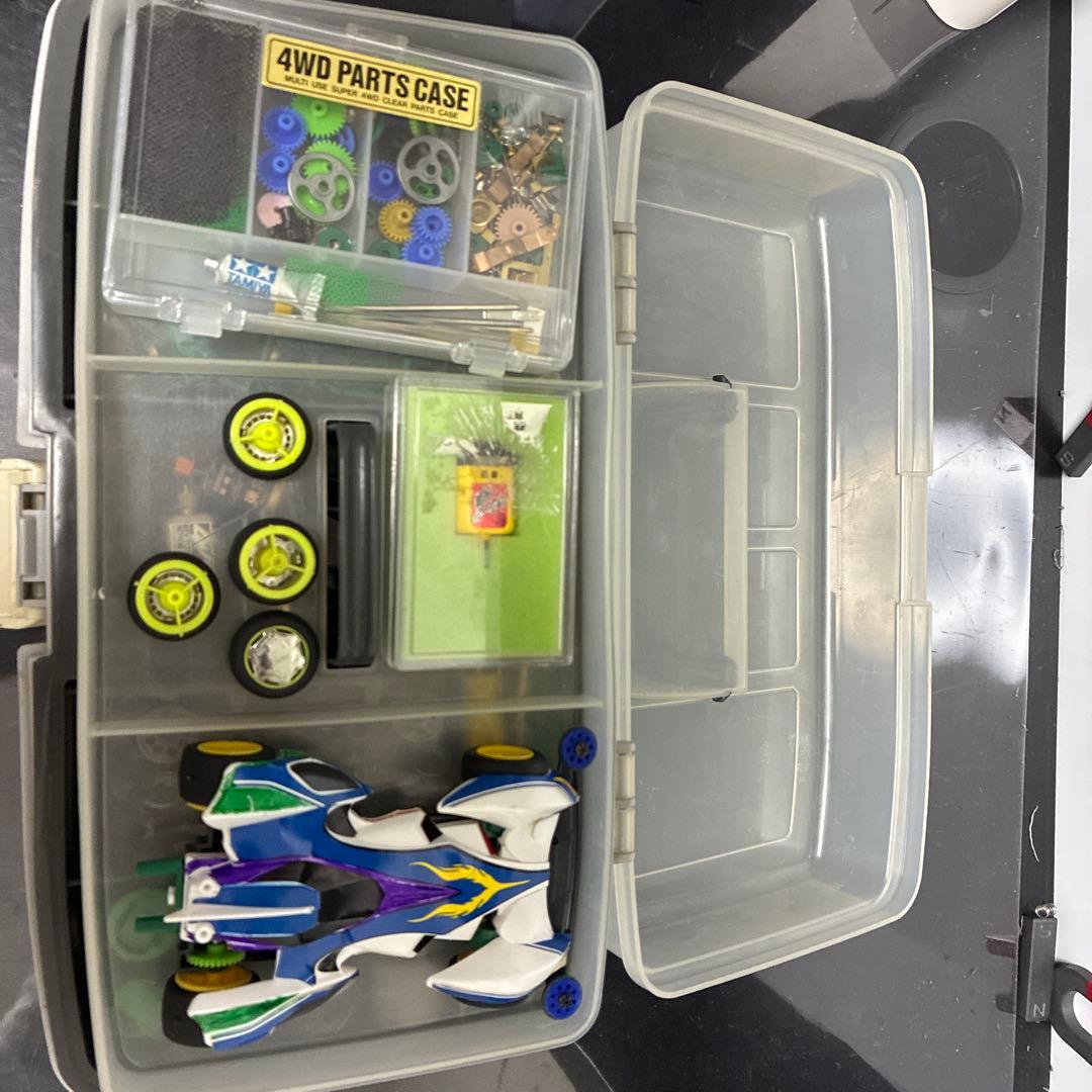 ミニ四駆セットとパーツ