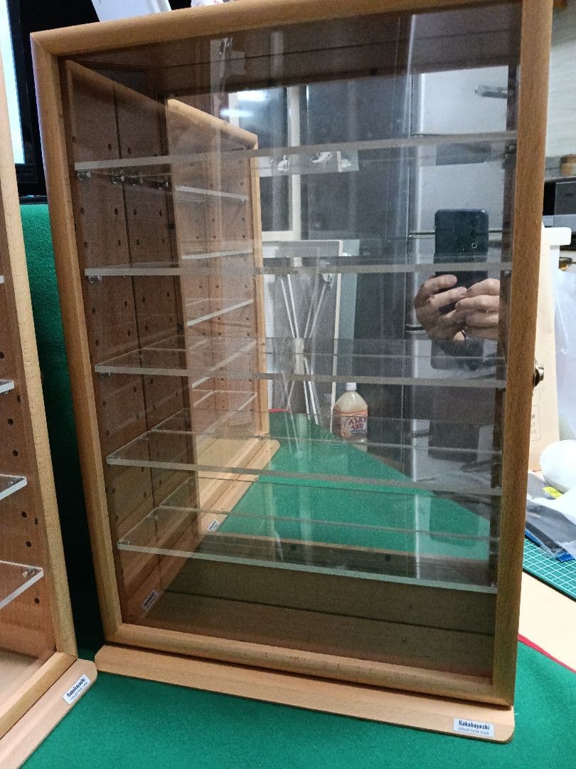 ナカバヤシ木製ガラスケース 6段 2セット。