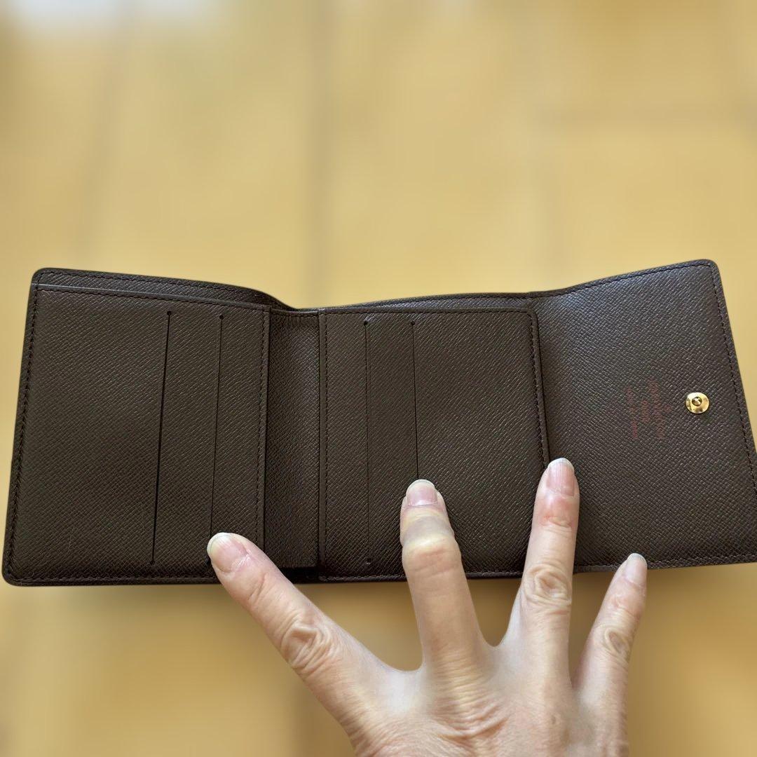 ルイヴィトン二つ折り財布