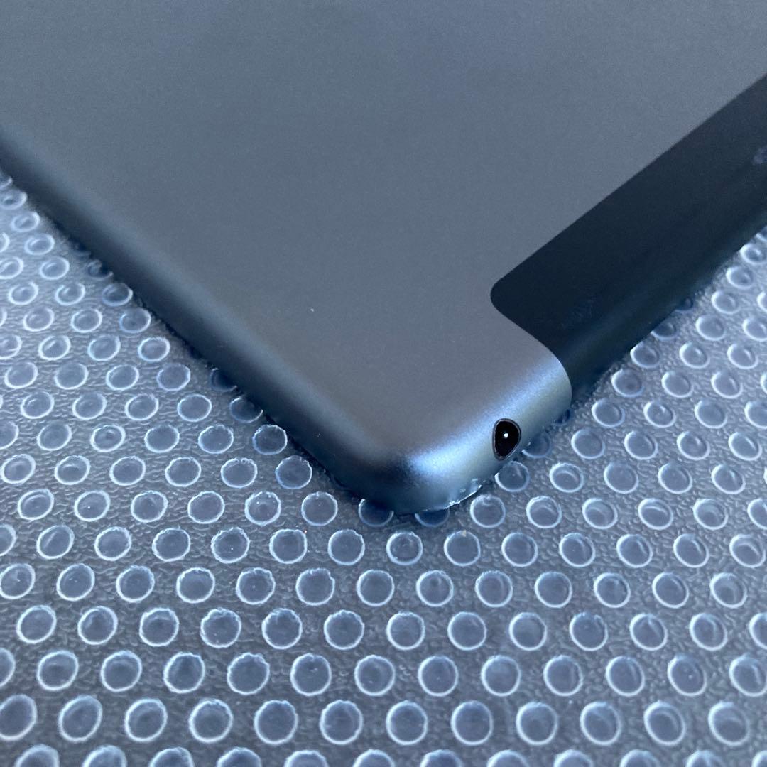 3602【早い者勝ち】電池良好☆iPad8 第8世代 32GB SIMフリー☆