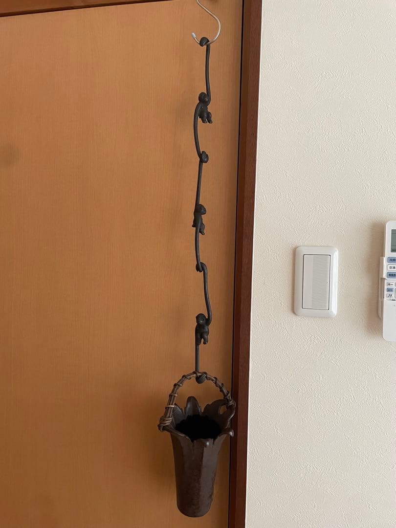 大洞銅器店 未使用 吊るし花器 猿の囲炉裏自在鉤 吊り下げ花瓶 囲炉裏 吊り手猿