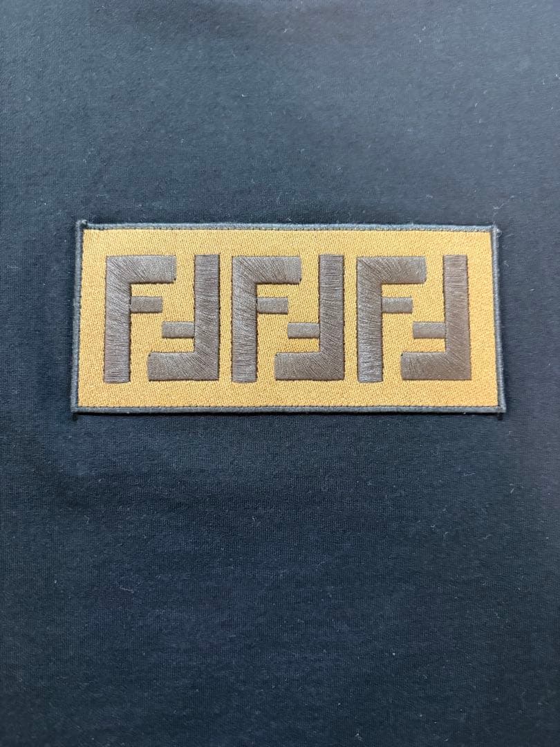 【限定値引】フェンディ センター刺繍ロゴTシャツ ズッカ FF ブラック 黒